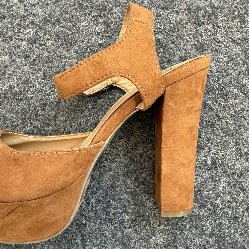 Candie's Baskin Platform Sandals Faux Suede Tan - Picture 9 of 14